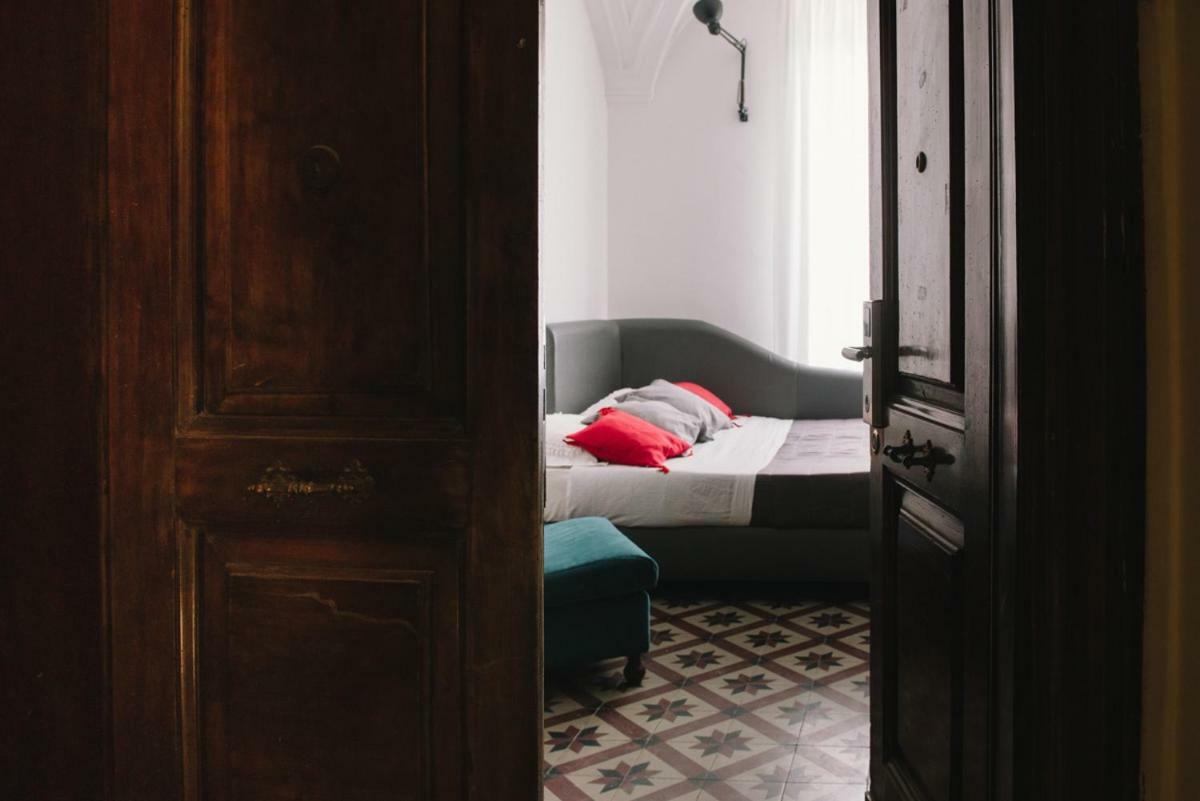 Hotel Agatha Cosy à Catane Extérieur photo